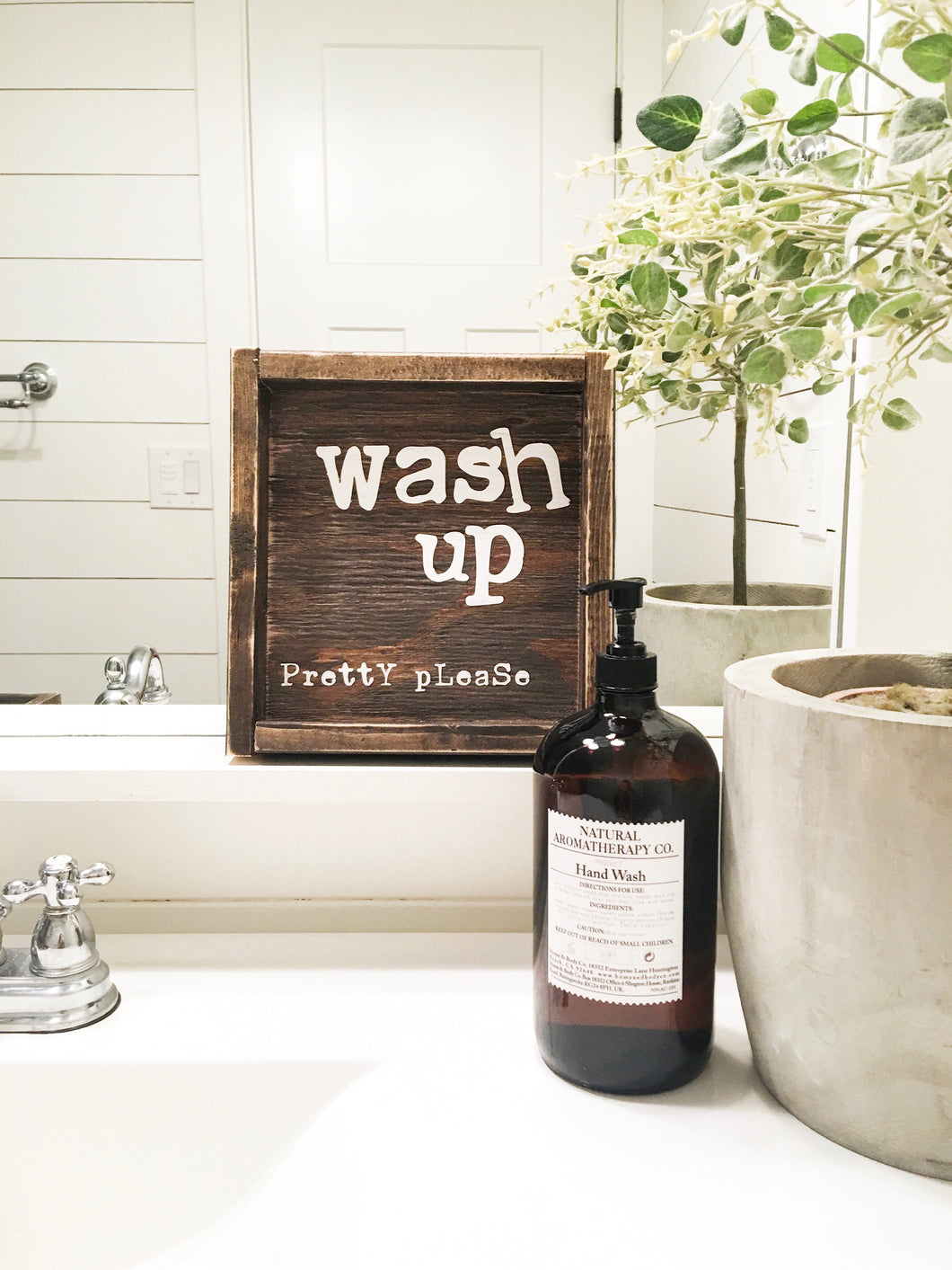Wash up, pretty please - Wood Sign